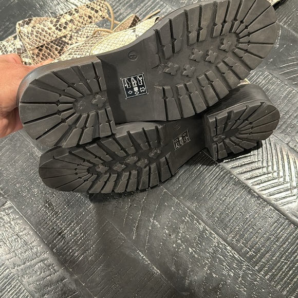 ASOS - Picture 3 of 4